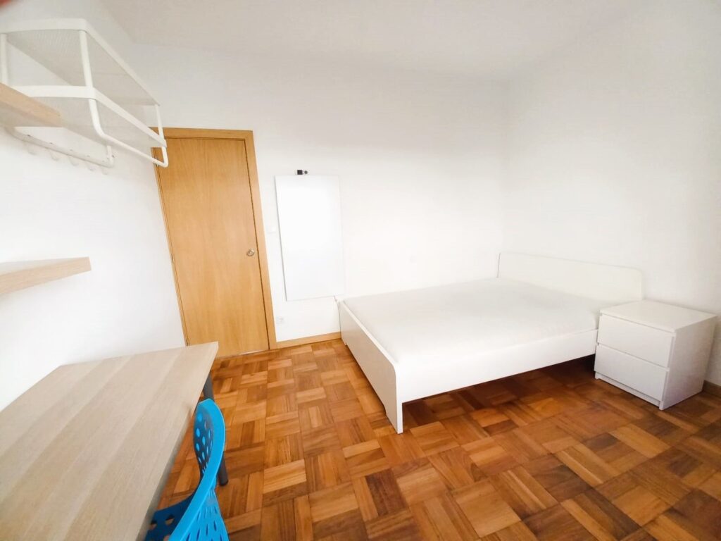 Moradia Rua do Amial, rés-do-chão: quarto 1