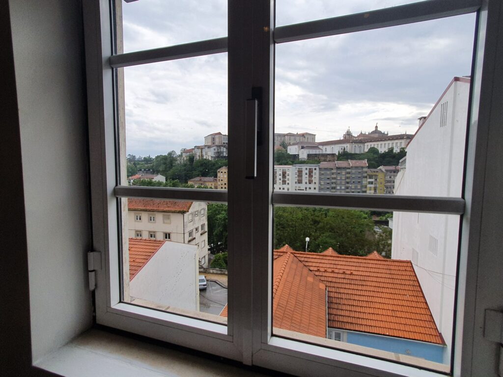 Marco Preto, 2.º andar: vista da janela