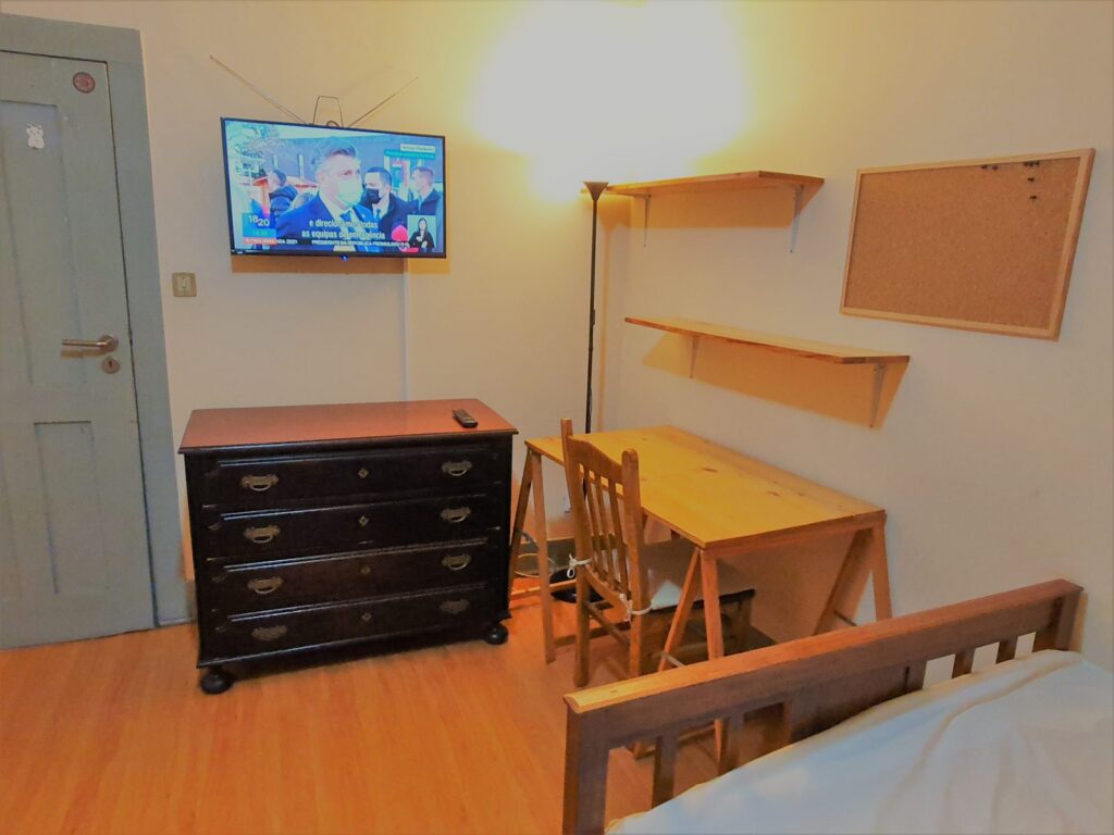 Saragoça, 3.º Esquerdo: quarto