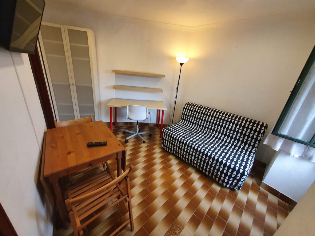 António de Vasconcelos, R/C: sala